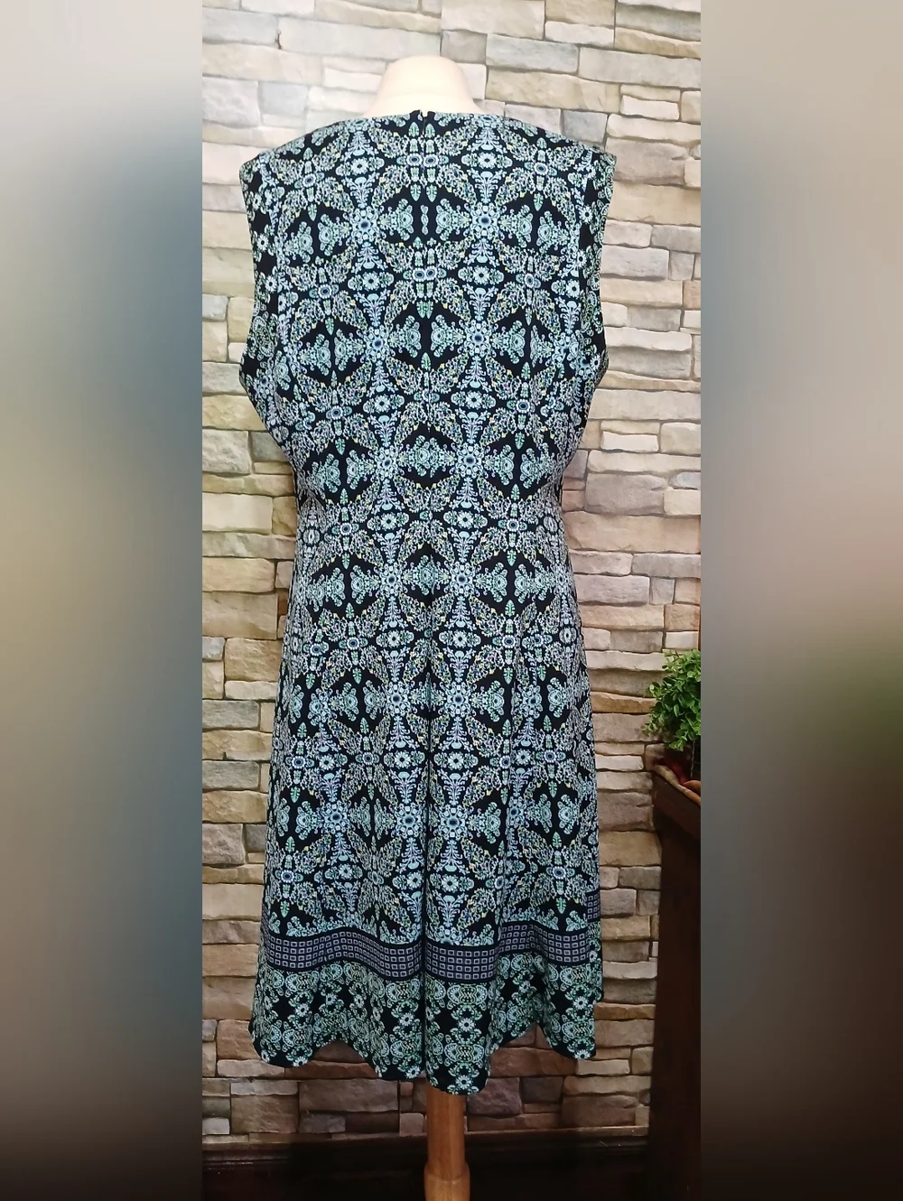 Liz Claiborne Geometric Navy Turquoise Sleeveless Dress Size 18 - Picture 2 of 5